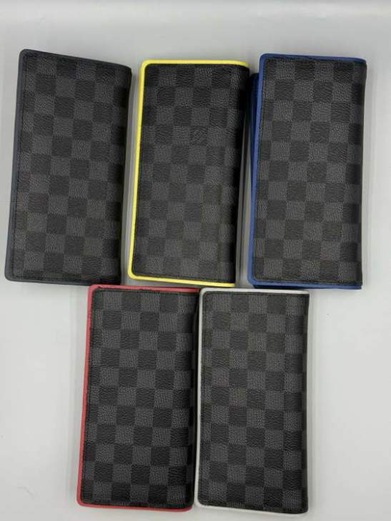 Picture of Louis Vuitton Wallets _SKUfw222909366fw